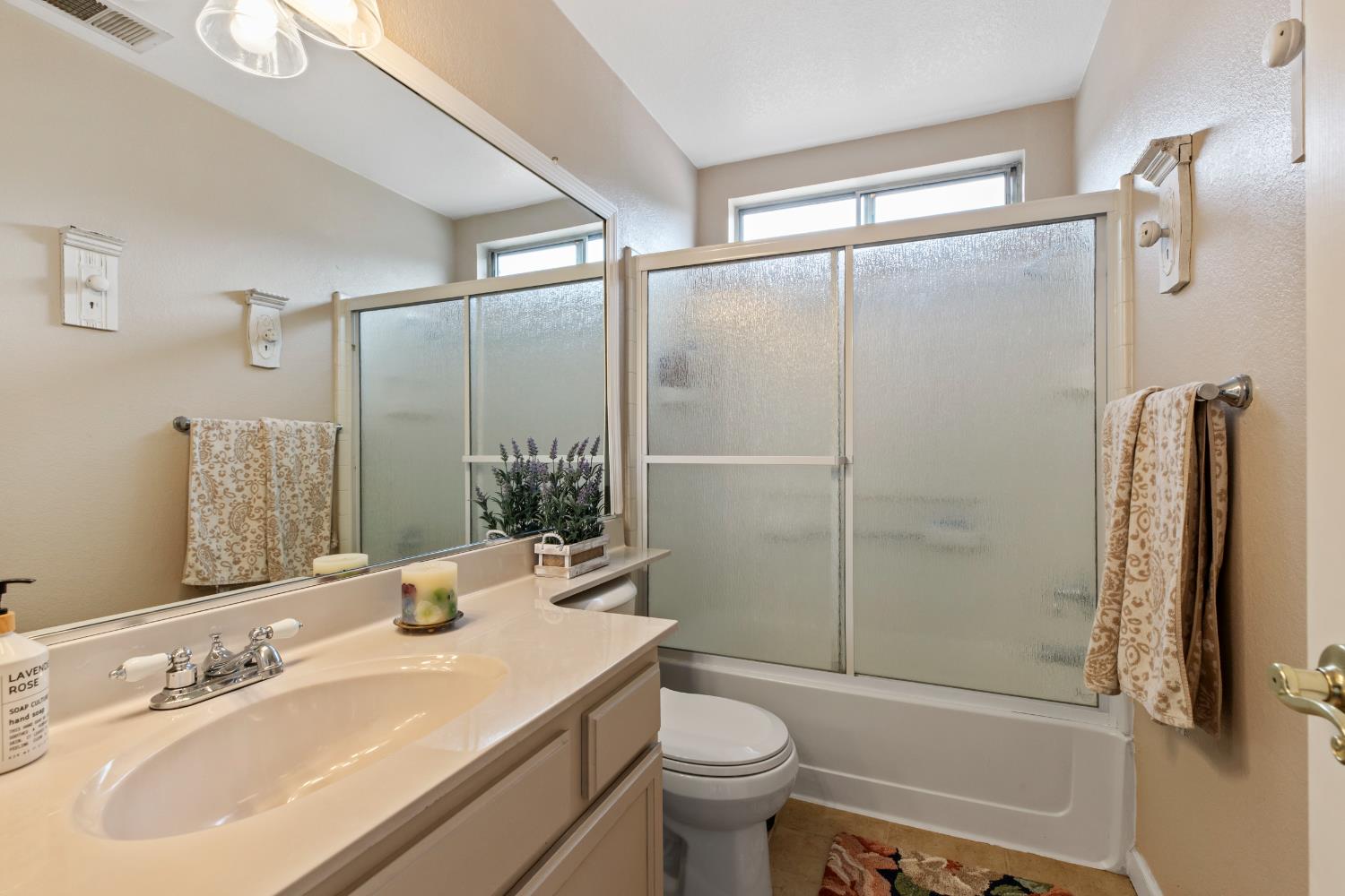 Detail Gallery Image 20 of 39 For 34 James Ct, Tracy,  CA 95376 - 3 Beds | 3 Baths
