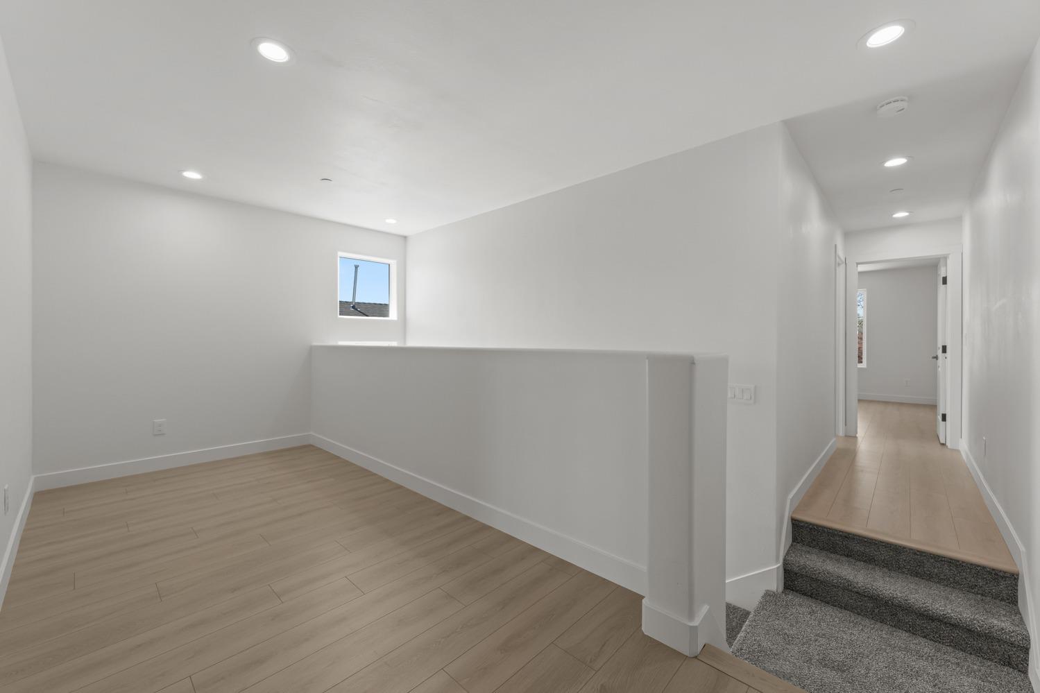 Detail Gallery Image 10 of 33 For 2565 Lexington St, Sacramento,  CA 95815 - – Beds | – Baths
