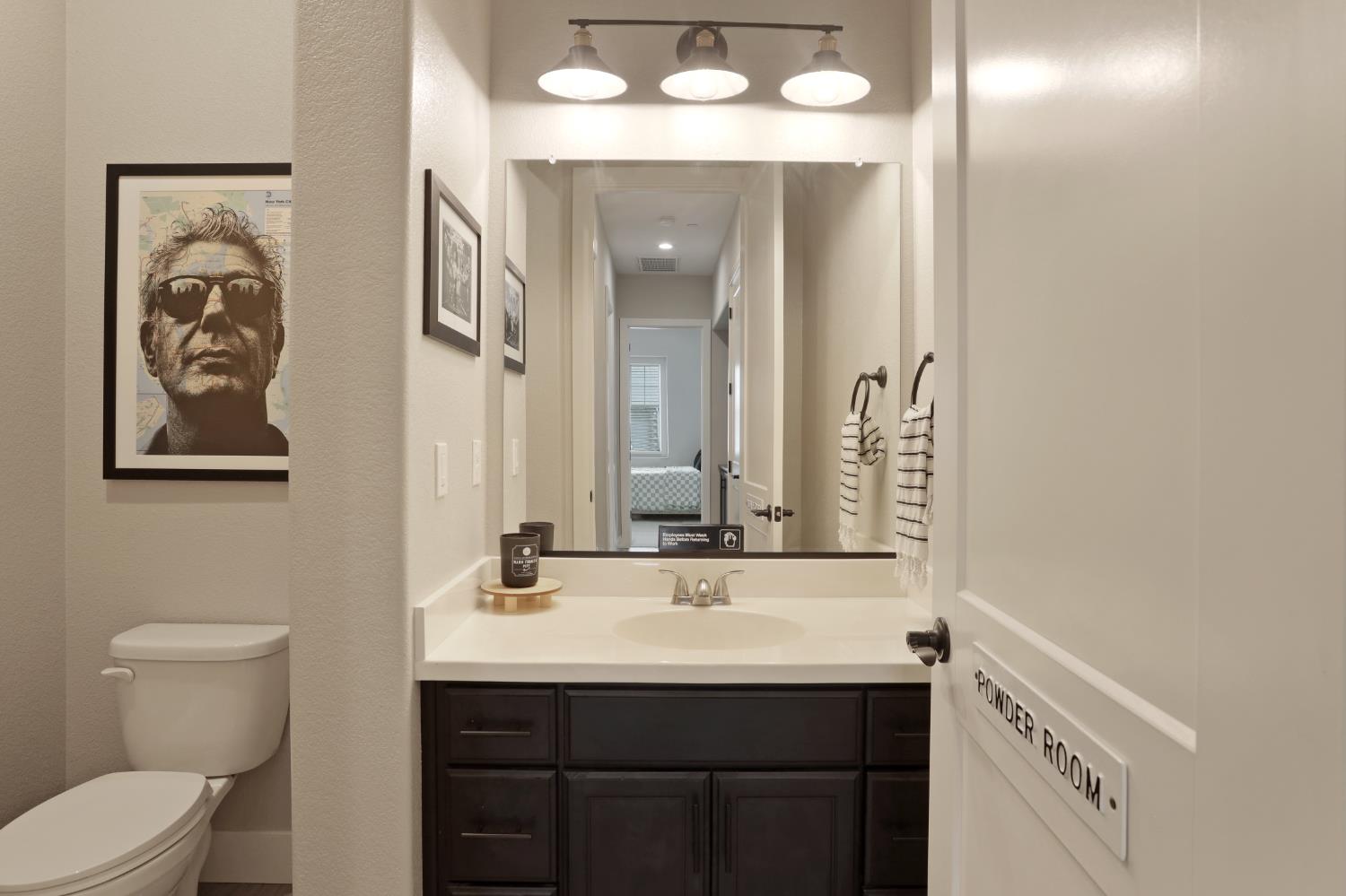 Detail Gallery Image 15 of 61 For 2134 Rambutan Pl, Manteca,  CA 95337 - 5 Beds | 3/1 Baths