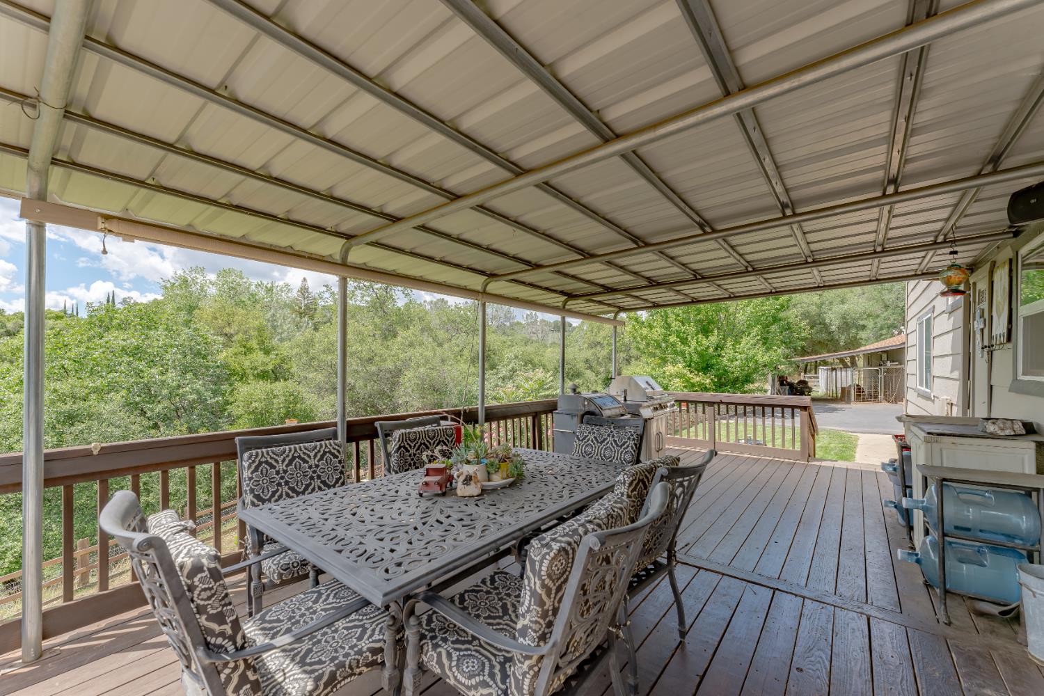 Detail Gallery Image 33 of 63 For 257 Cheyenne Ln, Auburn,  CA 95603 - 3 Beds | 3 Baths