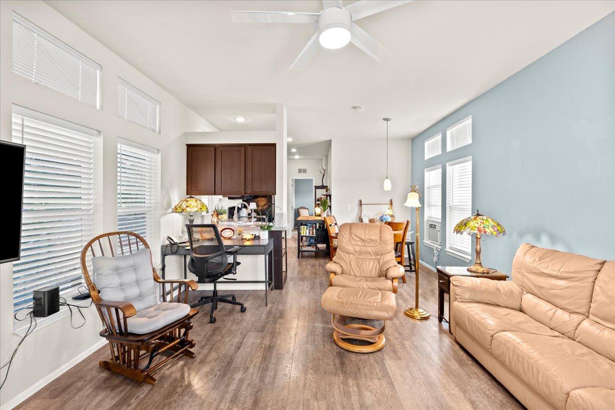 Detail Gallery Image 3 of 21 For 4800 Auburn Folsom Rd 70, Loomis,  CA 95650 - 1 Beds | 1 Baths