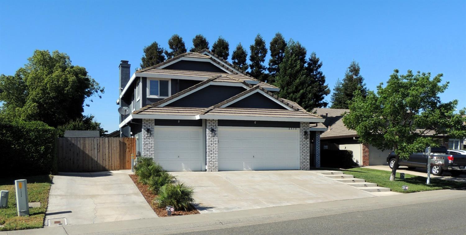 Detail Gallery Image 2 of 45 For 8979 Giant Panda Dr, Sacramento,  CA 95829 - 4 Beds | 3 Baths
