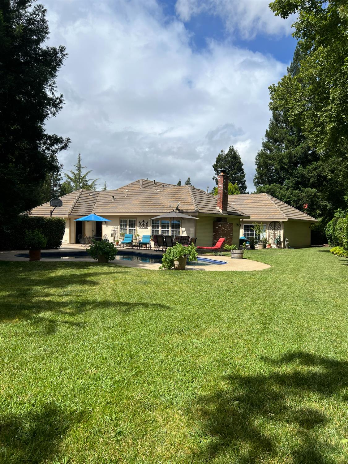 Chex Court, Elk Grove, California image 3