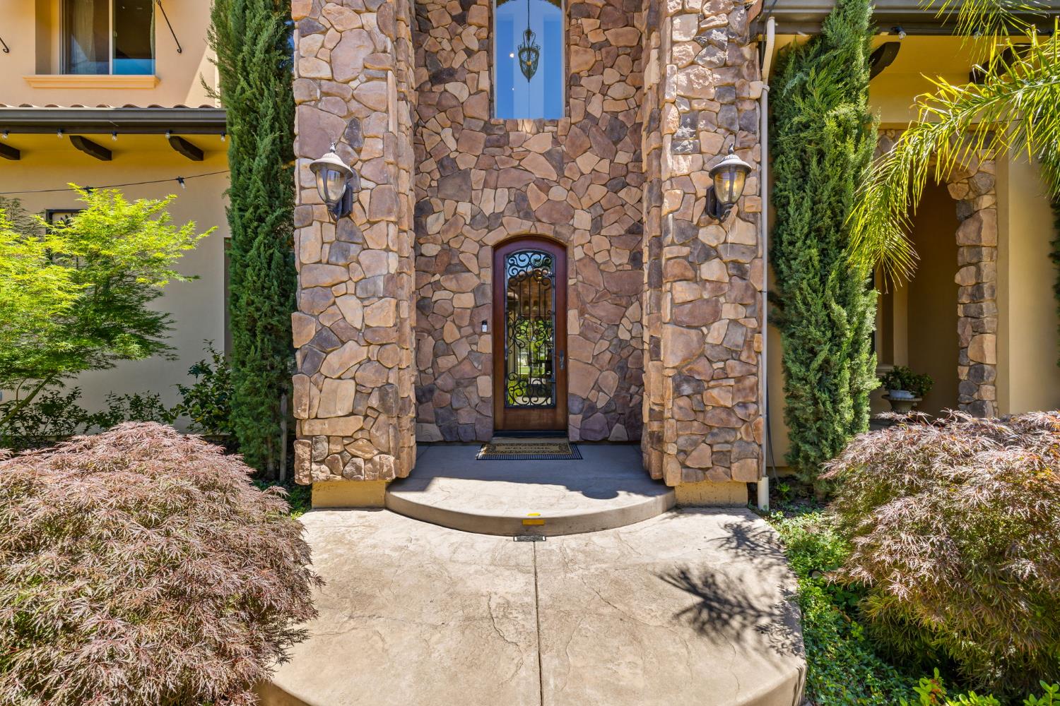 Detail Gallery Image 15 of 98 For 5521 Monte Claire Ln, Loomis,  CA 95650 - 6 Beds | 6/1 Baths