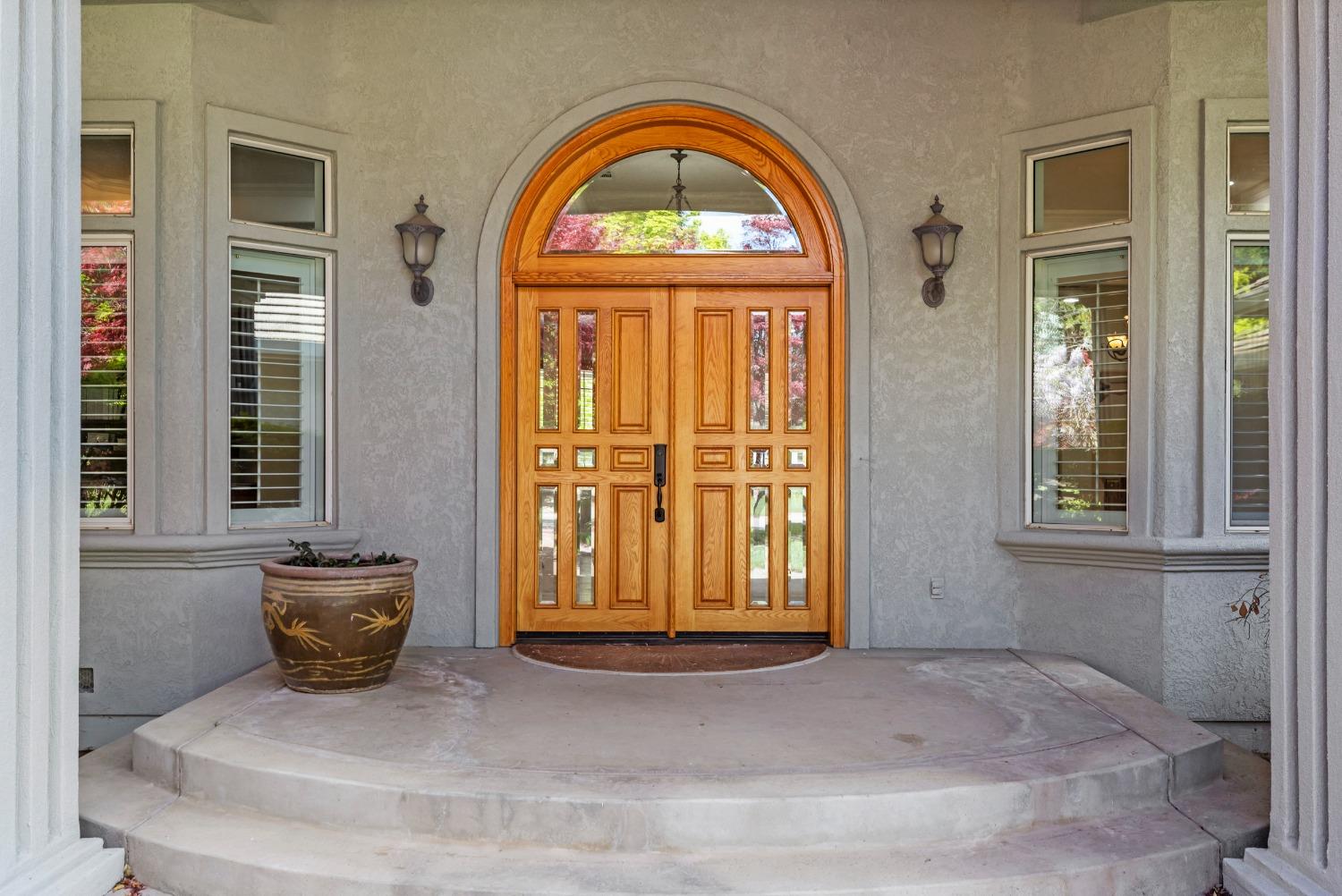 Detail Gallery Image 3 of 77 For 5000 Peach Blossom Ln, Oakdale,  CA 95361 - 5 Beds | 3/1 Baths