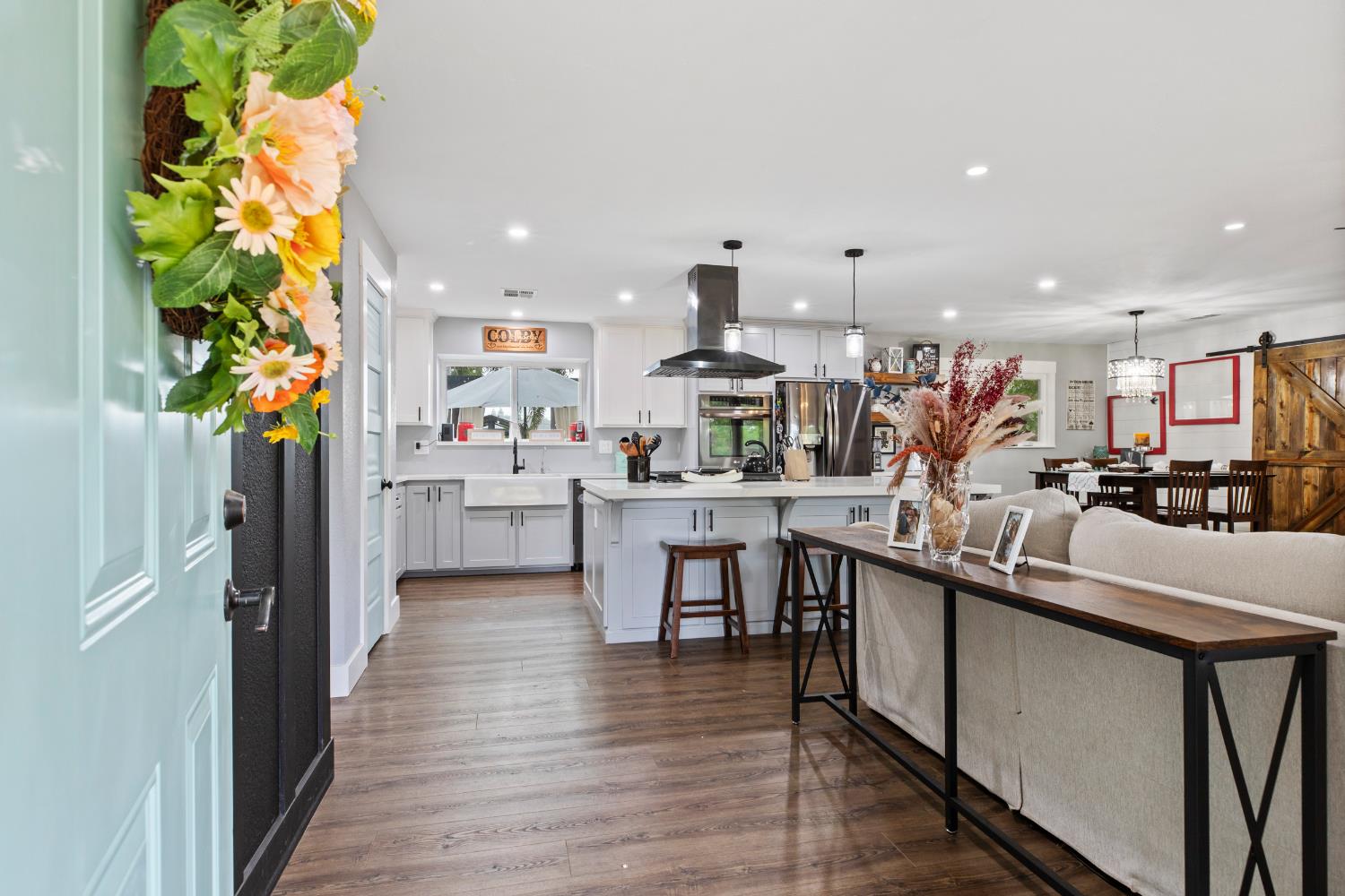 Detail Gallery Image 9 of 33 For 16302 Morrison Rd, Oakdale,  CA 95361 - 3 Beds | 2 Baths