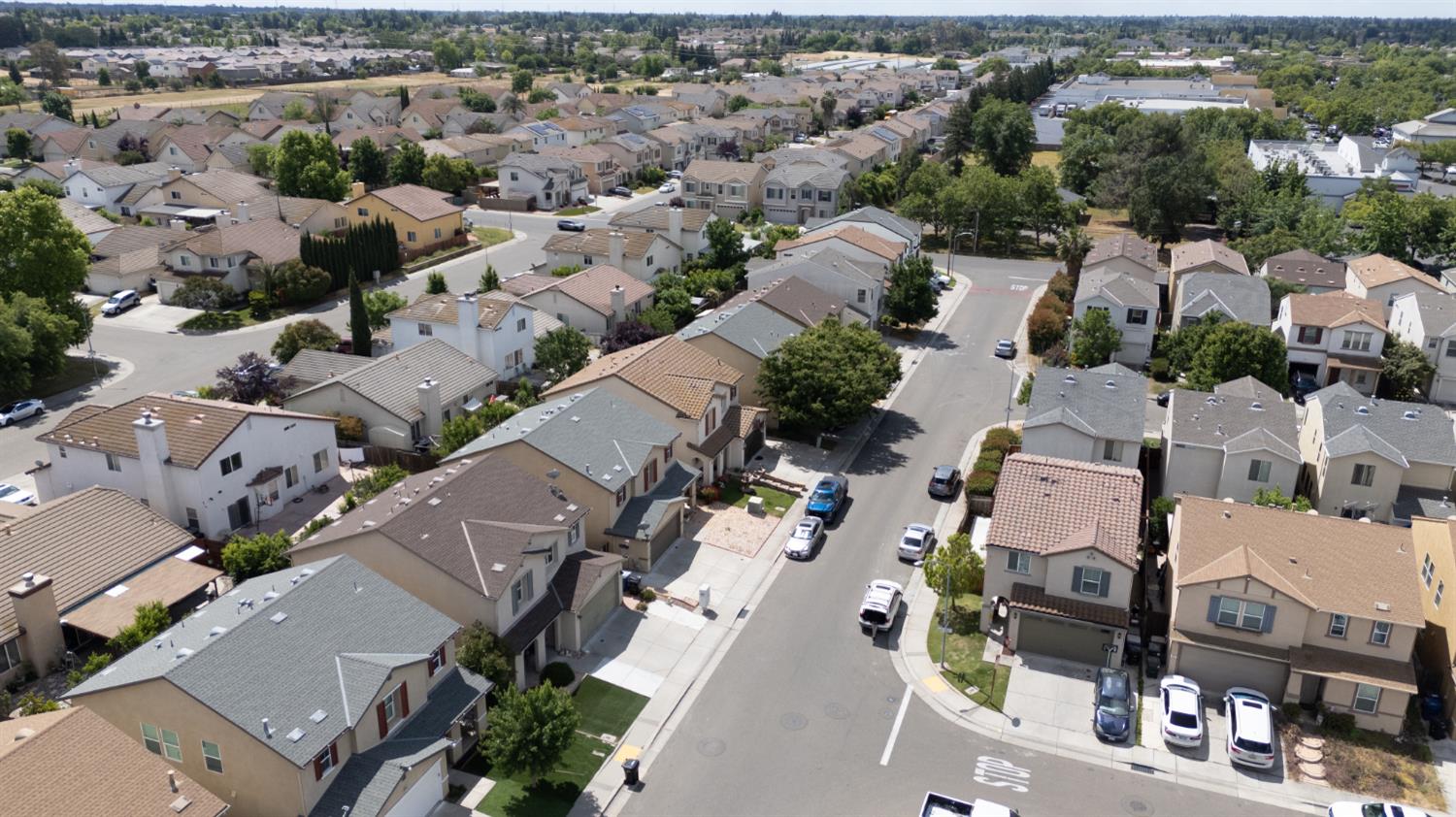 Detail Gallery Image 53 of 59 For 8269 Red Rock Dr, Sacramento,  CA 95829 - 4 Beds | 2/1 Baths