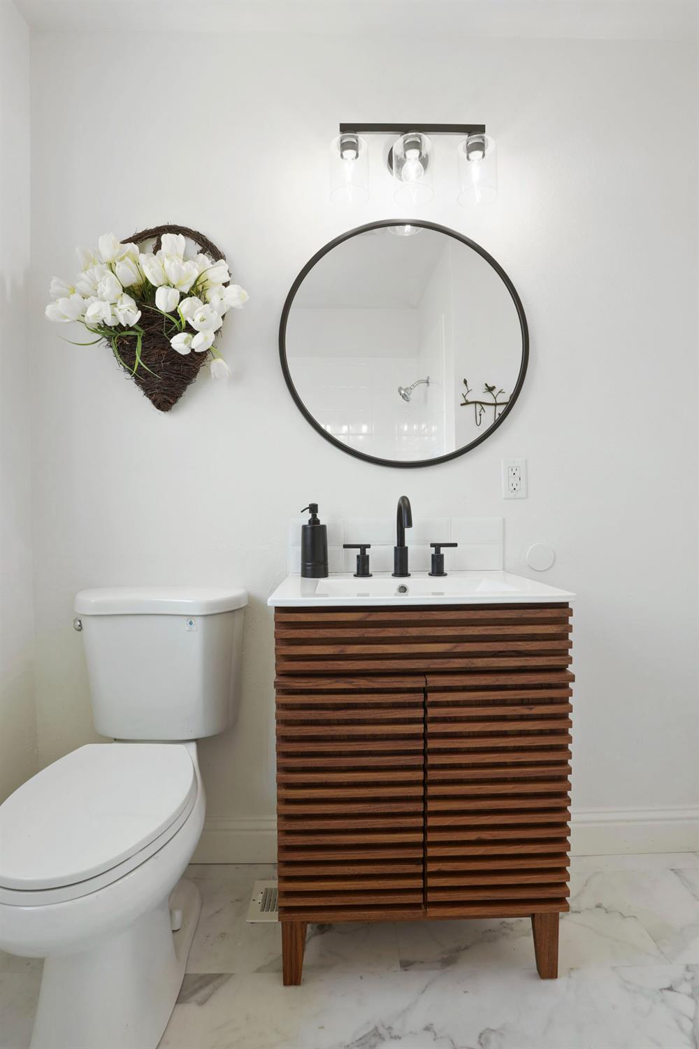 Detail Gallery Image 14 of 21 For 458 E Churchill St, Stockton,  CA 95204 - 2 Beds | 1 Baths
