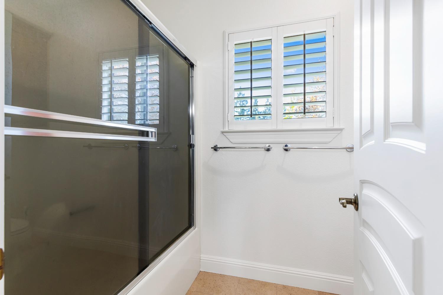 Detail Gallery Image 66 of 77 For 5000 Peach Blossom Ln, Oakdale,  CA 95361 - 5 Beds | 3/1 Baths