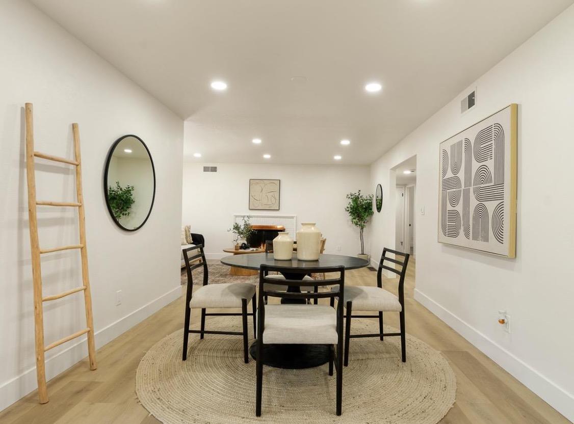 Detail Gallery Image 7 of 53 For 6612 13th St, Sacramento,  CA 95831 - 3 Beds | 2 Baths