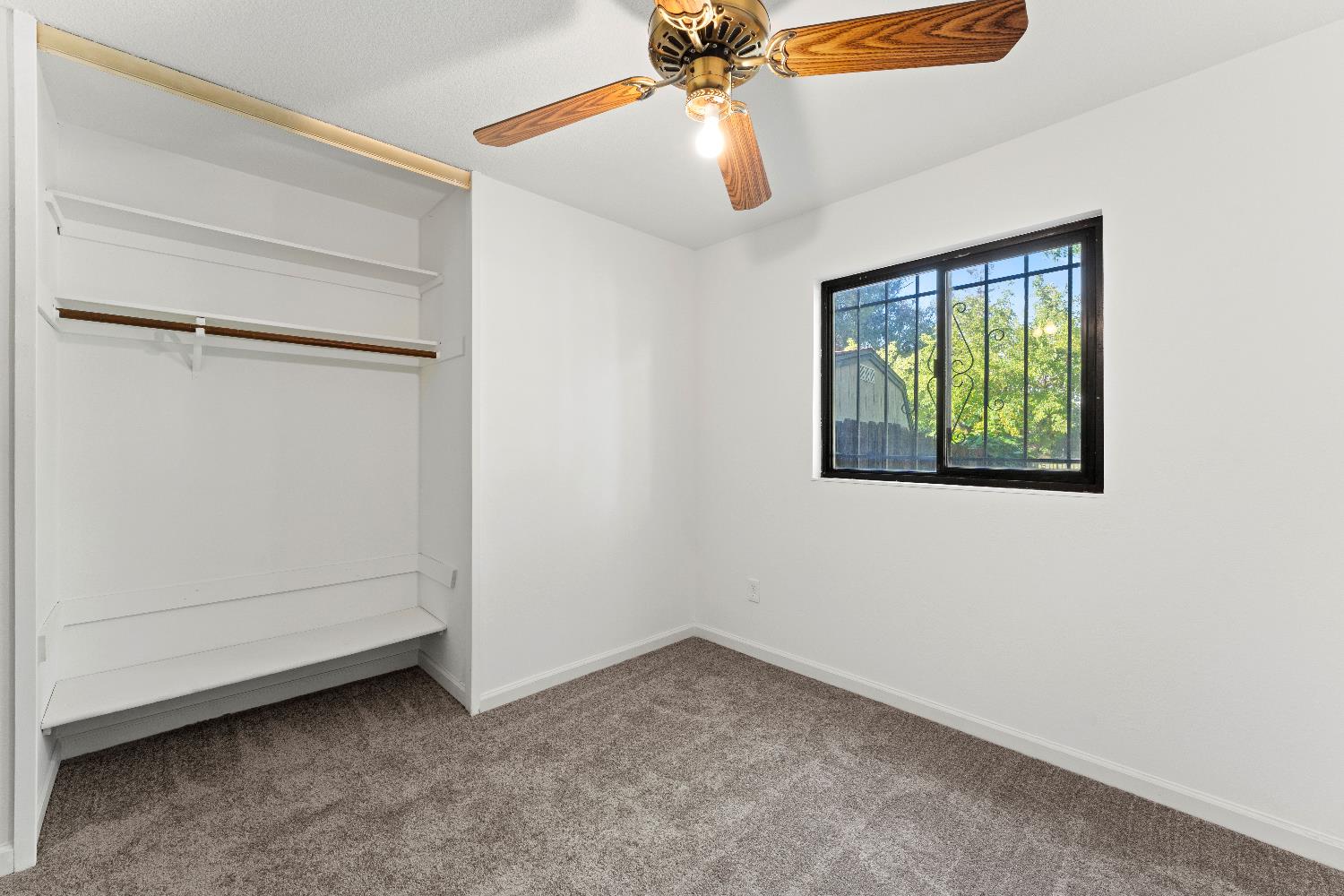 Detail Gallery Image 18 of 38 For 3349 Irvindale Way, Antelope,  CA 95843 - 3 Beds | 2 Baths