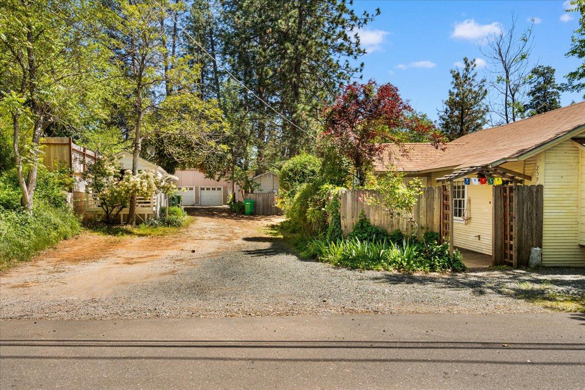 Detail Gallery Image 8 of 84 For 259 N Auburn St, Grass Valley,  CA 95945 - 5 Beds | 4 Baths