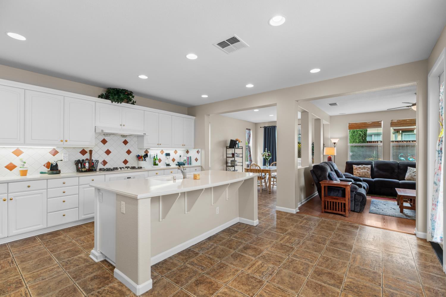 Detail Gallery Image 17 of 59 For 521 Mcdowell Way, Tracy,  CA 95377 - 4 Beds | 3 Baths