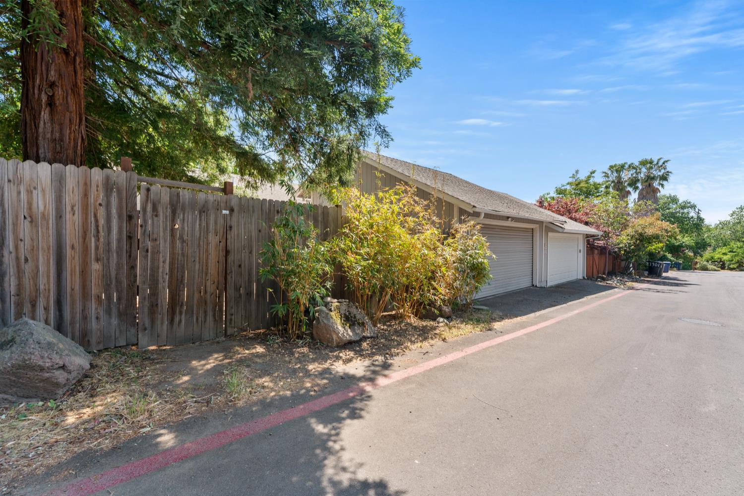 Magnolia Avenue, Fair Oaks, California image 44