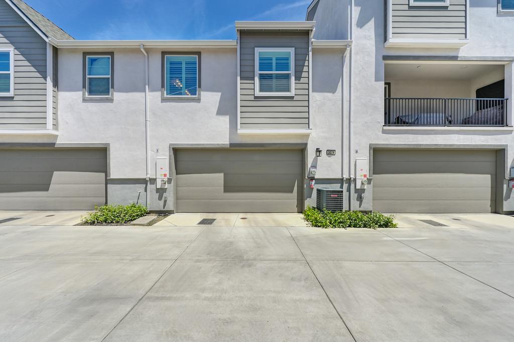 Goldenvue Walk, Sacramento, California image 36