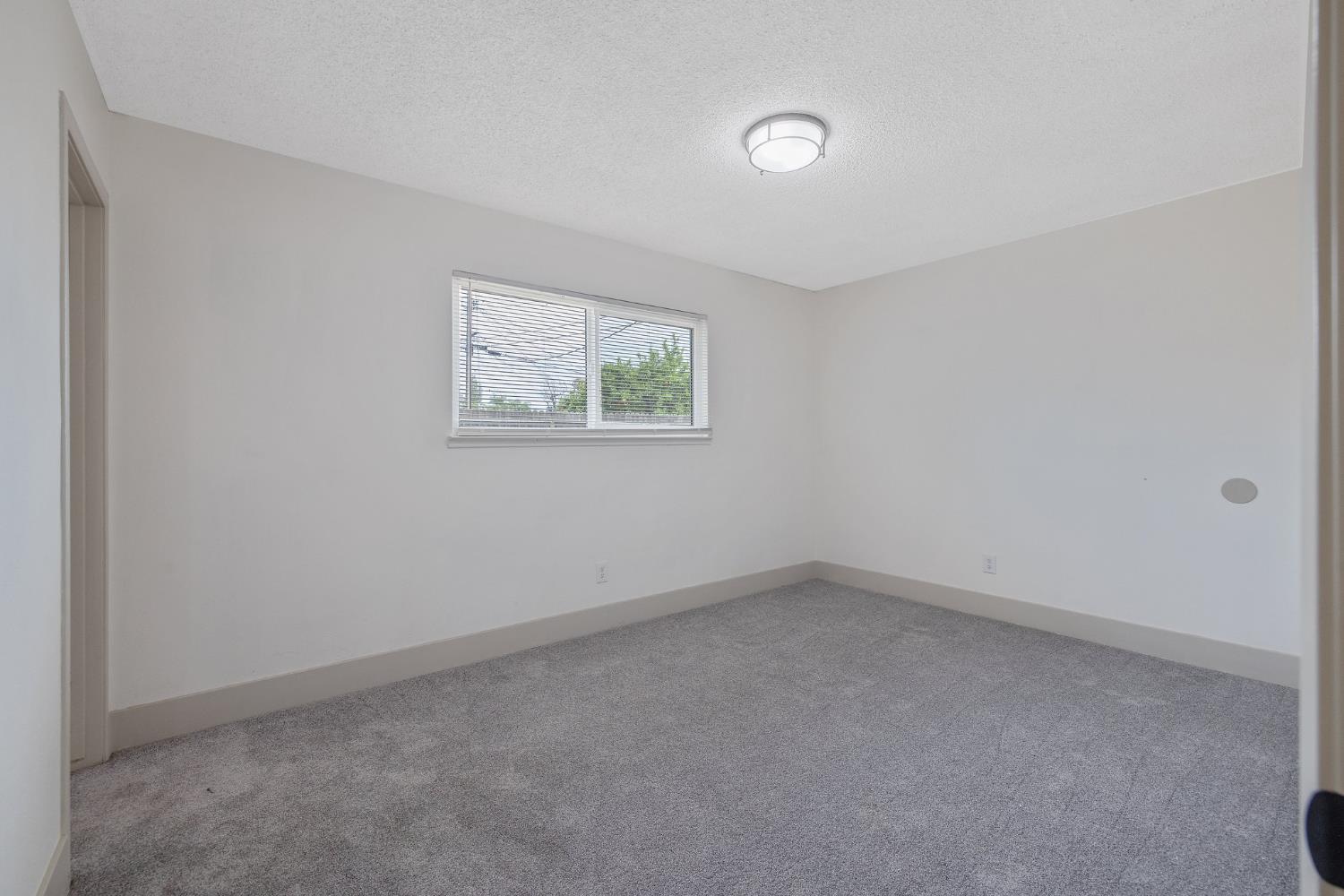 Detail Gallery Image 22 of 32 For 10141 Haven Ln, Hanford,  CA 93230 - 3 Beds | 2 Baths