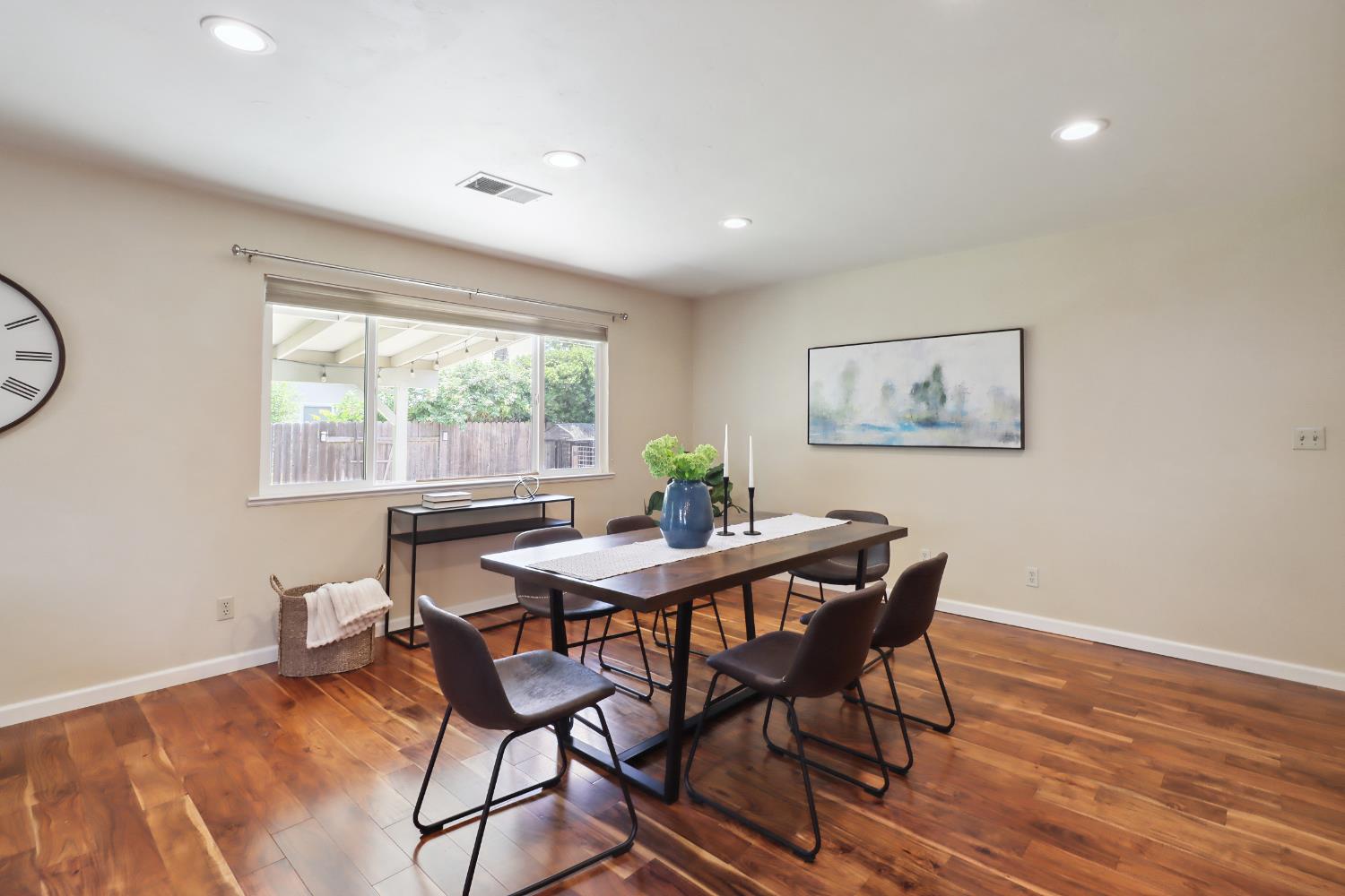 Detail Gallery Image 24 of 49 For 1614 Clemson Dr, Davis,  CA 95618 - 2 Beds | 2 Baths