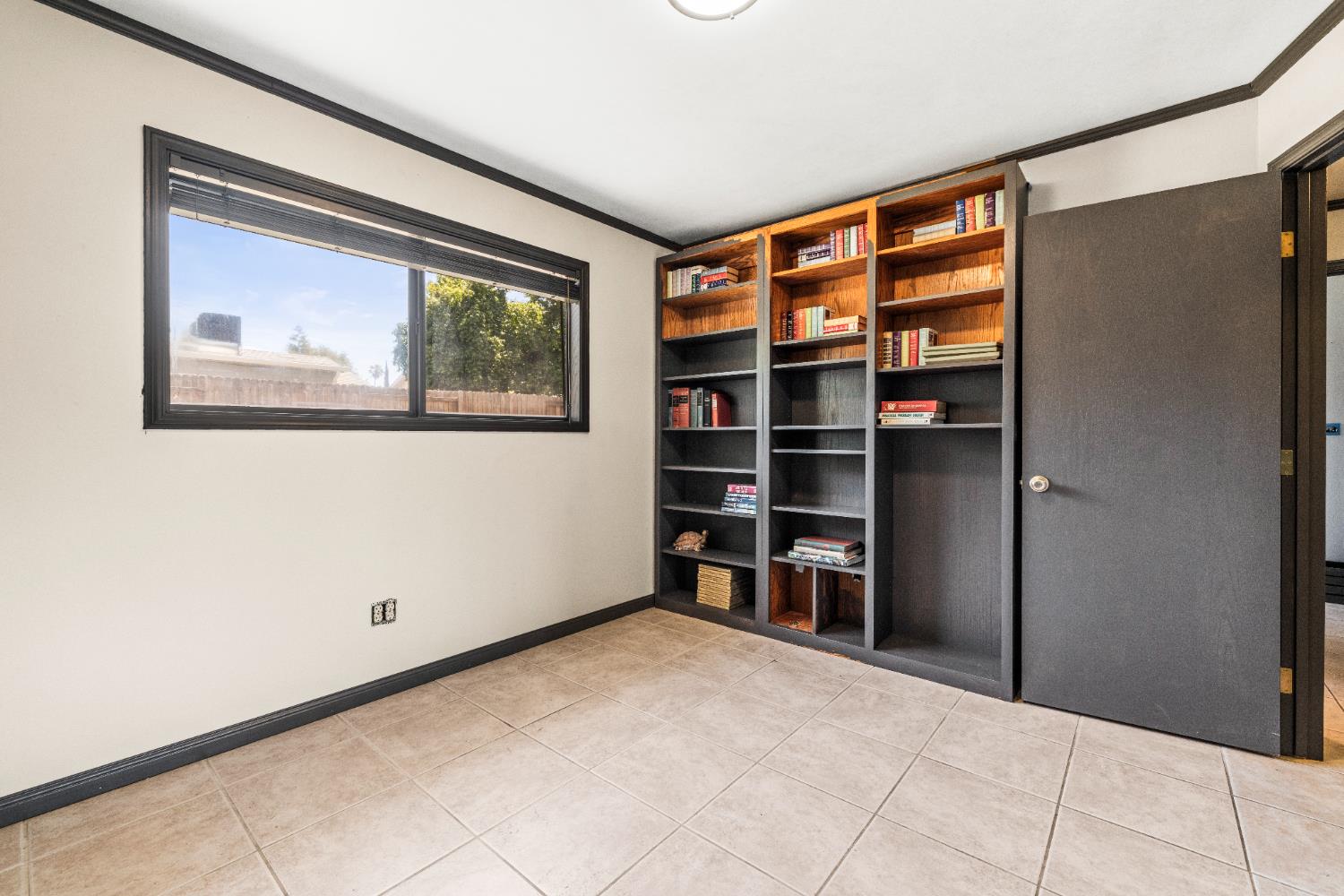 Detail Gallery Image 14 of 19 For 5956 York Glen, Sacramento,  CA 95842 - 3 Beds | 1 Baths