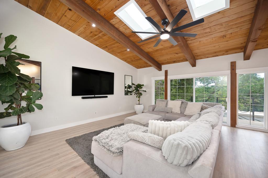 Detail Gallery Image 16 of 99 For 592 Torero Way, El Dorado Hills,  CA 95762 - 5 Beds | 4 Baths