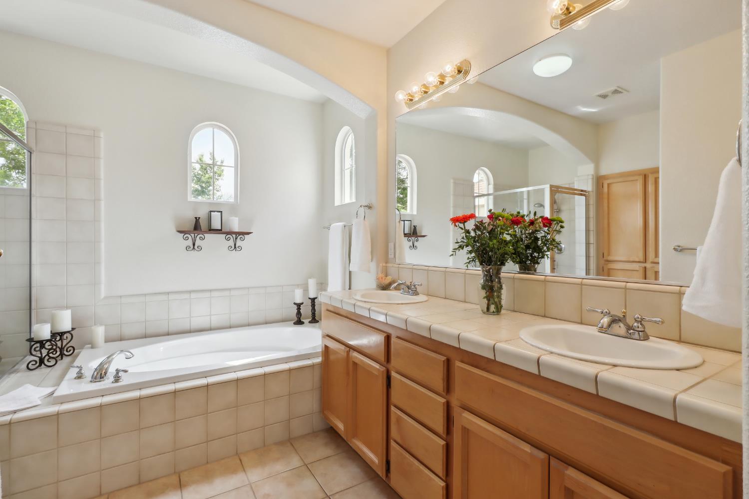 Detail Gallery Image 44 of 72 For 2049 Riggs Ave, Sacramento,  CA 95835 - 5 Beds | 3 Baths