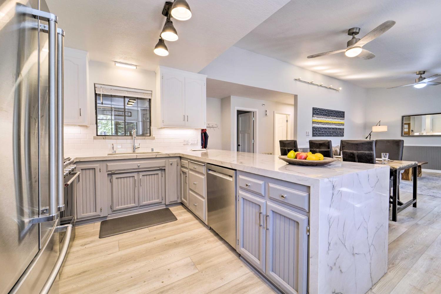 Detail Gallery Image 8 of 25 For 391 Tahoe Woods Blvd, Tahoe City,  CA 96145 - 3 Beds | 2 Baths