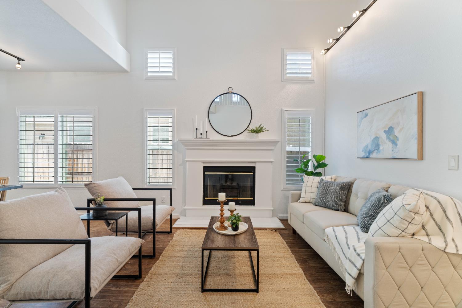 Detail Gallery Image 9 of 52 For 9615 Red Current Way, Elk Grove,  CA 95757 - 4 Beds | 3 Baths