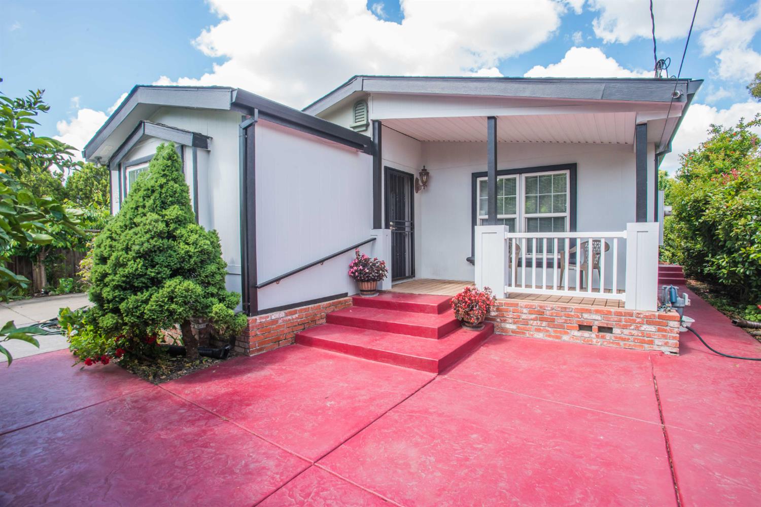Detail Gallery Image 14 of 59 For 6946 27th St, Sacramento,  CA 95822 - 3 Beds | 2 Baths