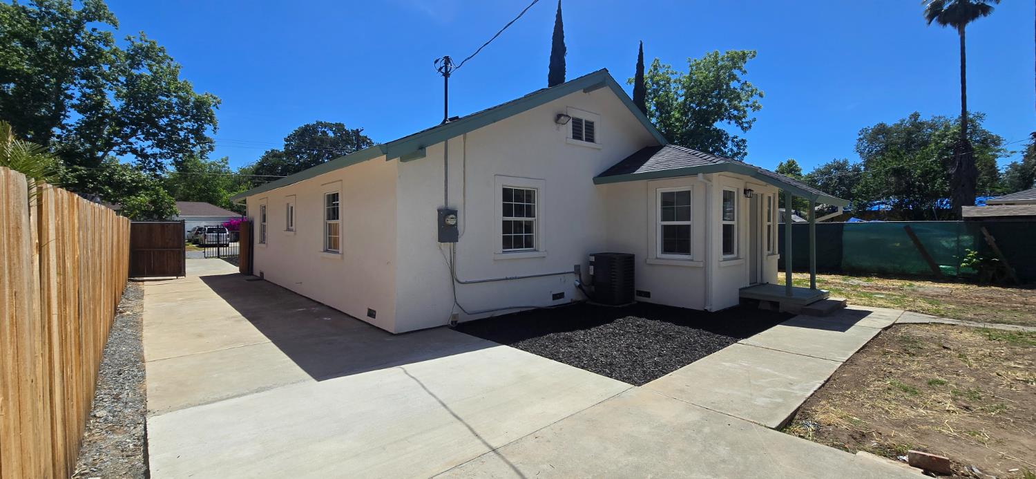 Detail Gallery Image 47 of 59 For 3129 Judah St, Sacramento,  CA 95815 - 2 Beds | 2 Baths