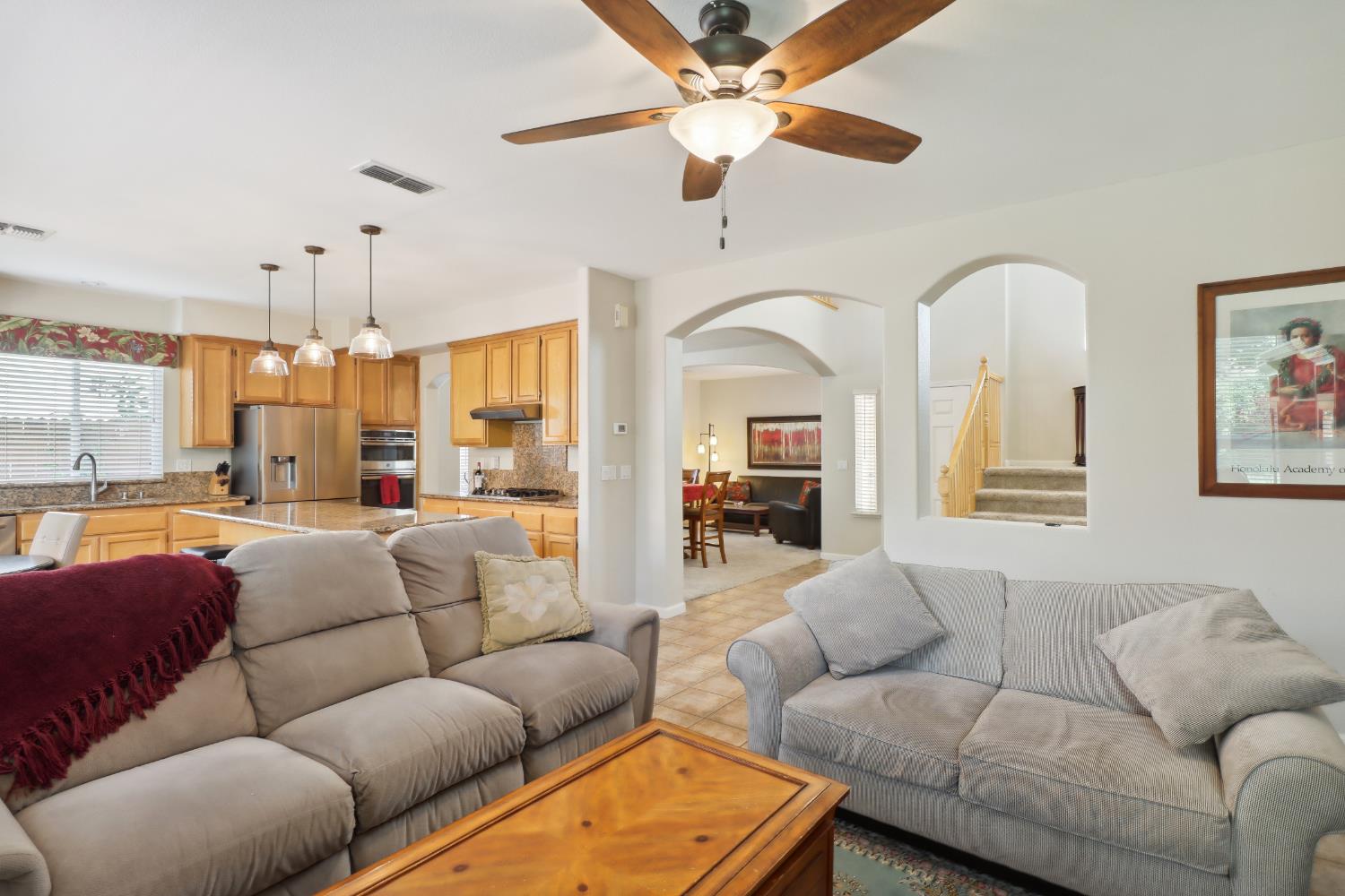 Detail Gallery Image 20 of 72 For 2049 Riggs Ave, Sacramento,  CA 95835 - 5 Beds | 3 Baths