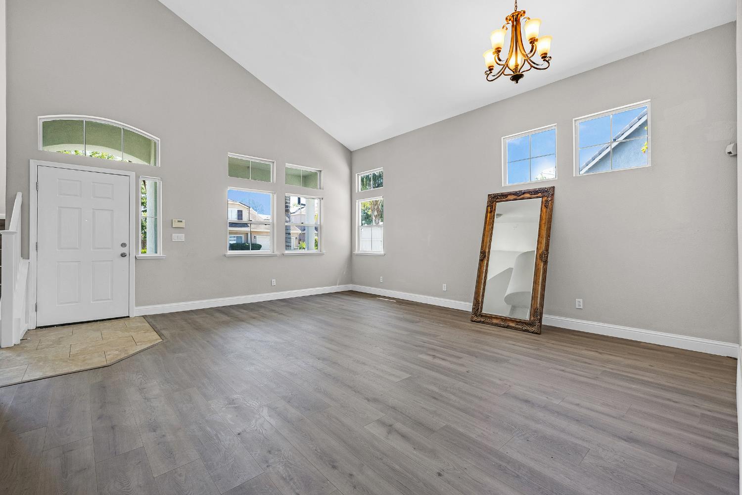 Detail Gallery Image 5 of 40 For 2963 Rugby Ct, Tracy,  CA 95377 - 5 Beds | 3 Baths