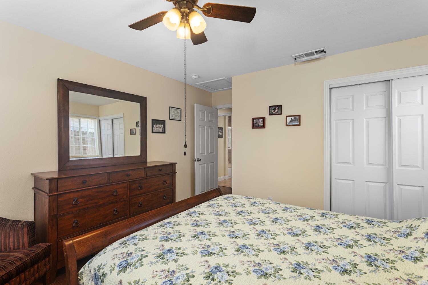 Detail Gallery Image 21 of 29 For 3136 Chelsea Rd, Sacramento,  CA 95864 - 4 Beds | 2 Baths