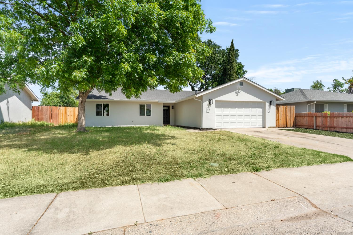 Detail Gallery Image 5 of 49 For 6716 Superior, North Highlands,  CA 95660 - 3 Beds | 2 Baths