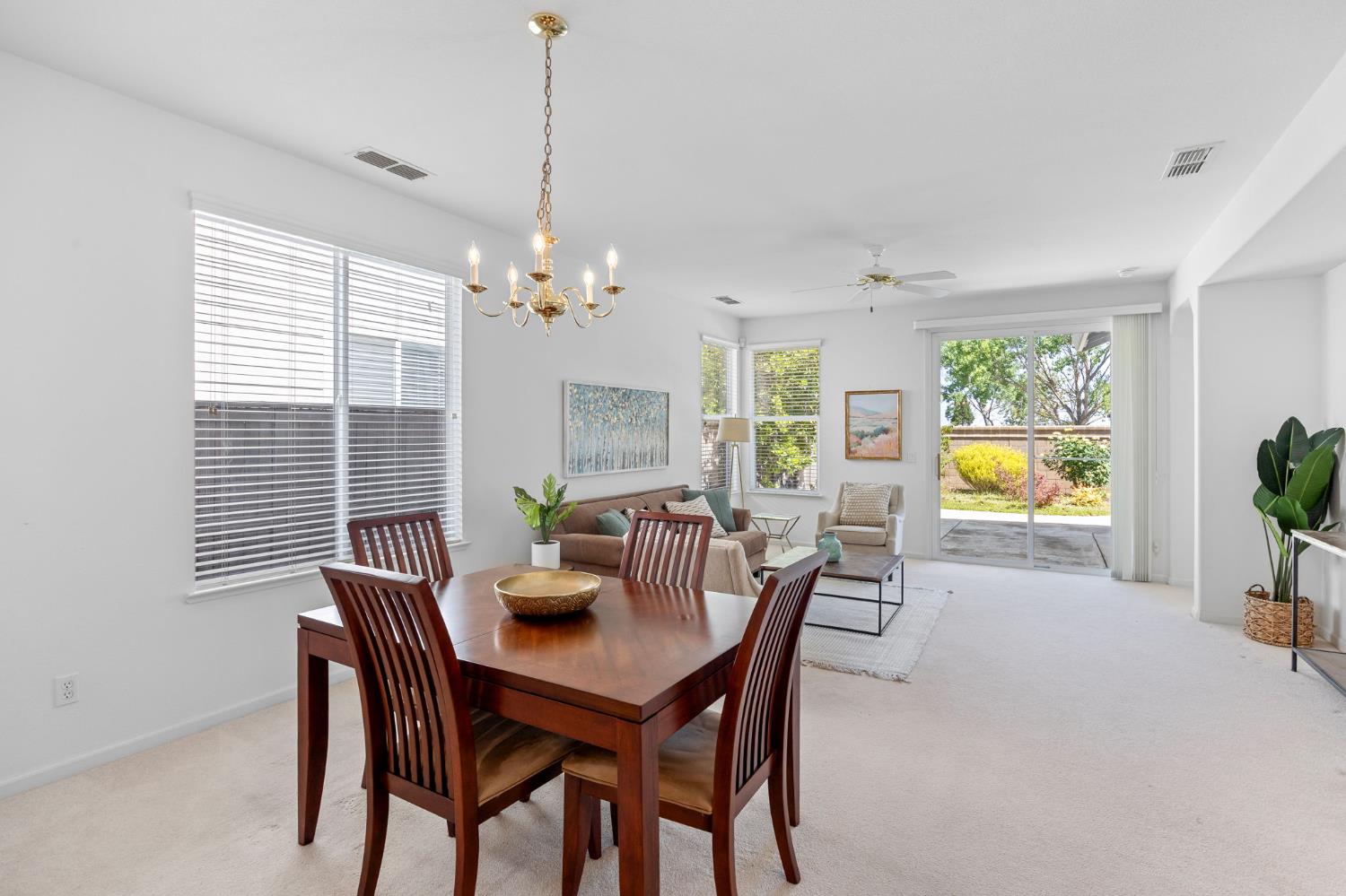 Detail Gallery Image 20 of 66 For 2339 Ryedale Ln, Sacramento,  CA 95835 - 2 Beds | 2 Baths