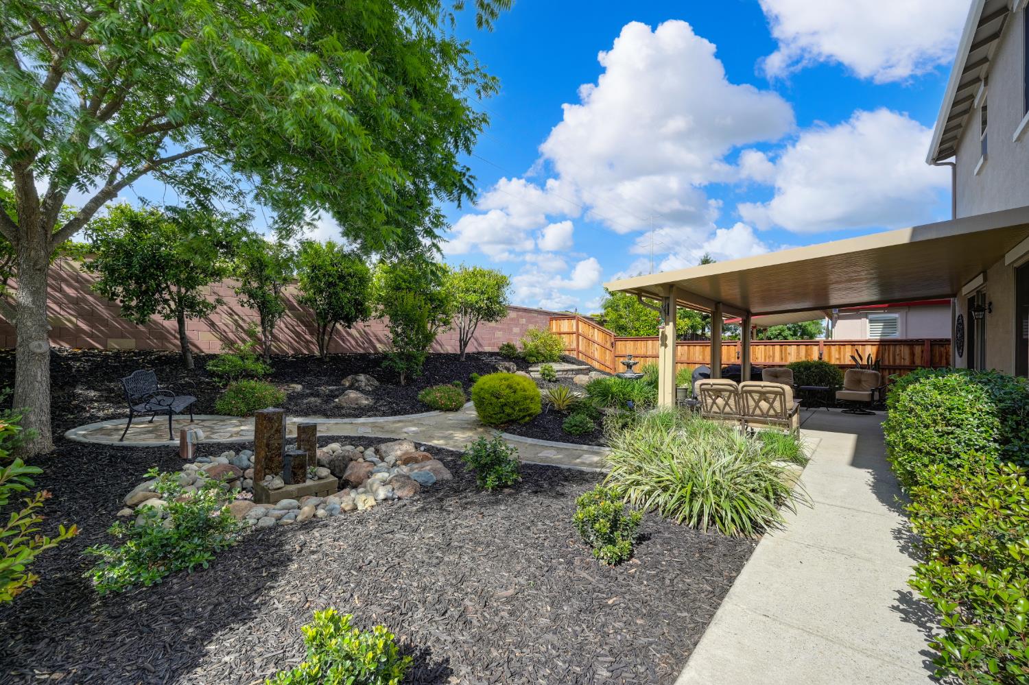Detail Gallery Image 8 of 96 For 12379 El Portal Way, Rancho Cordova,  CA 95742 - 3 Beds | 2/1 Baths