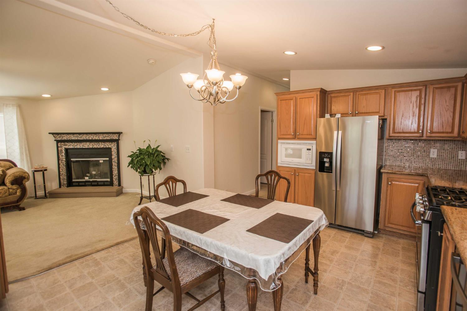 Detail Gallery Image 33 of 59 For 6946 27th St, Sacramento,  CA 95822 - 3 Beds | 2 Baths