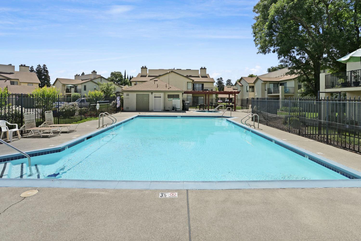 Detail Gallery Image 32 of 33 For 1615 Porter Way, Stockton,  CA 95207 - 2 Beds | 2 Baths
