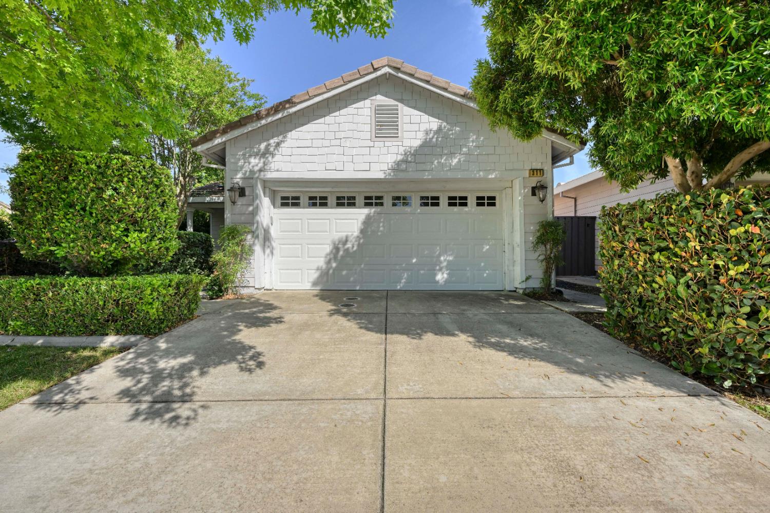 Detail Gallery Image 1 of 26 For 311 Pelican Bay Cir, Sacramento,  CA 95835 - 2 Beds | 2 Baths