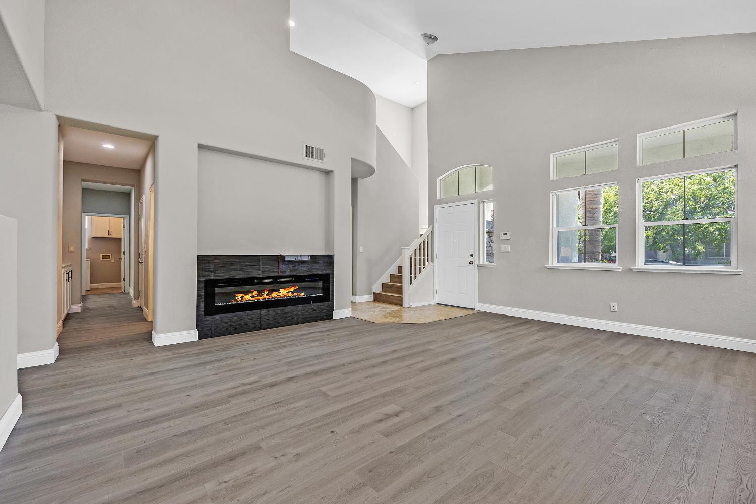 Detail Gallery Image 4 of 40 For 2963 Rugby Ct, Tracy,  CA 95377 - 5 Beds | 3 Baths