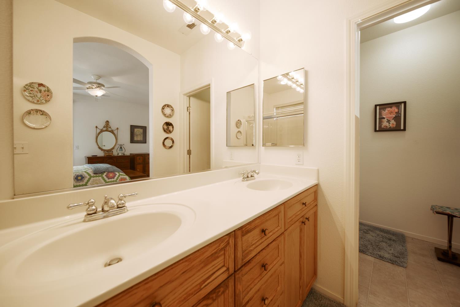 Detail Gallery Image 11 of 18 For 301 Nutcrest Ct, Oakdale,  CA 95361 - 3 Beds | 2 Baths
