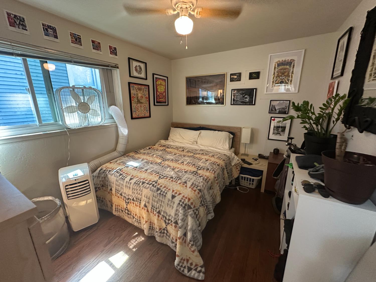 Detail Gallery Image 60 of 70 For 2124 H St, Sacramento,  CA 95816 - – Beds | – Baths
