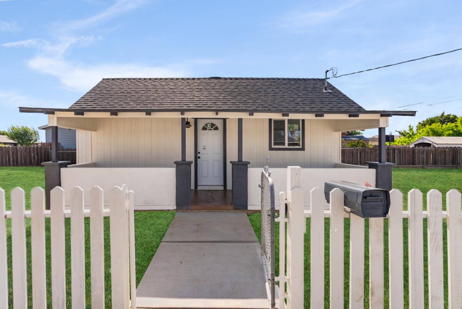 Detail Gallery Image 1 of 32 For 6301 Palmer Ave, Riverbank,  CA 95367 - 2 Beds | 1 Baths