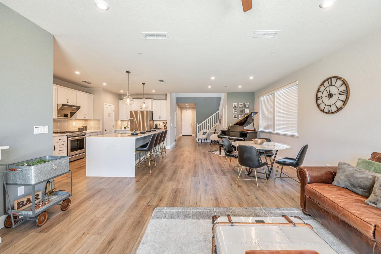 Detail Gallery Image 9 of 53 For 1528 Seneca Cir, El Dorado Hills,  CA 95762 - 4 Beds | 3 Baths