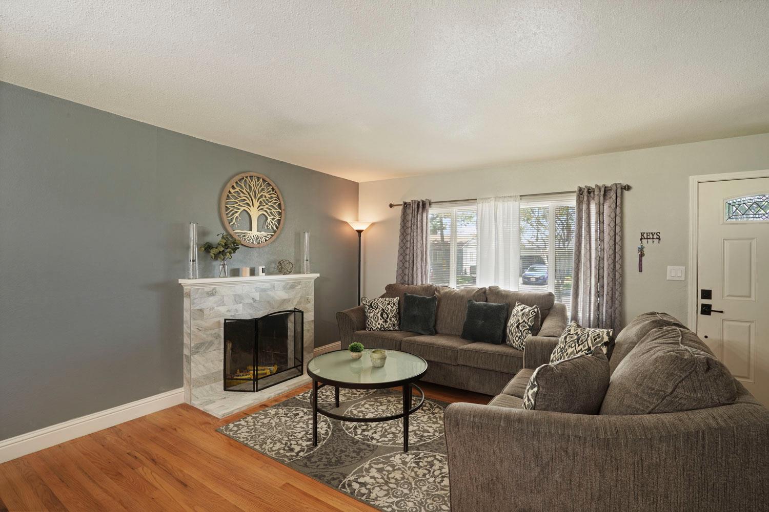 Detail Gallery Image 8 of 34 For 217 E Mayfair Ave, Stockton,  CA 95207 - 3 Beds | 2 Baths