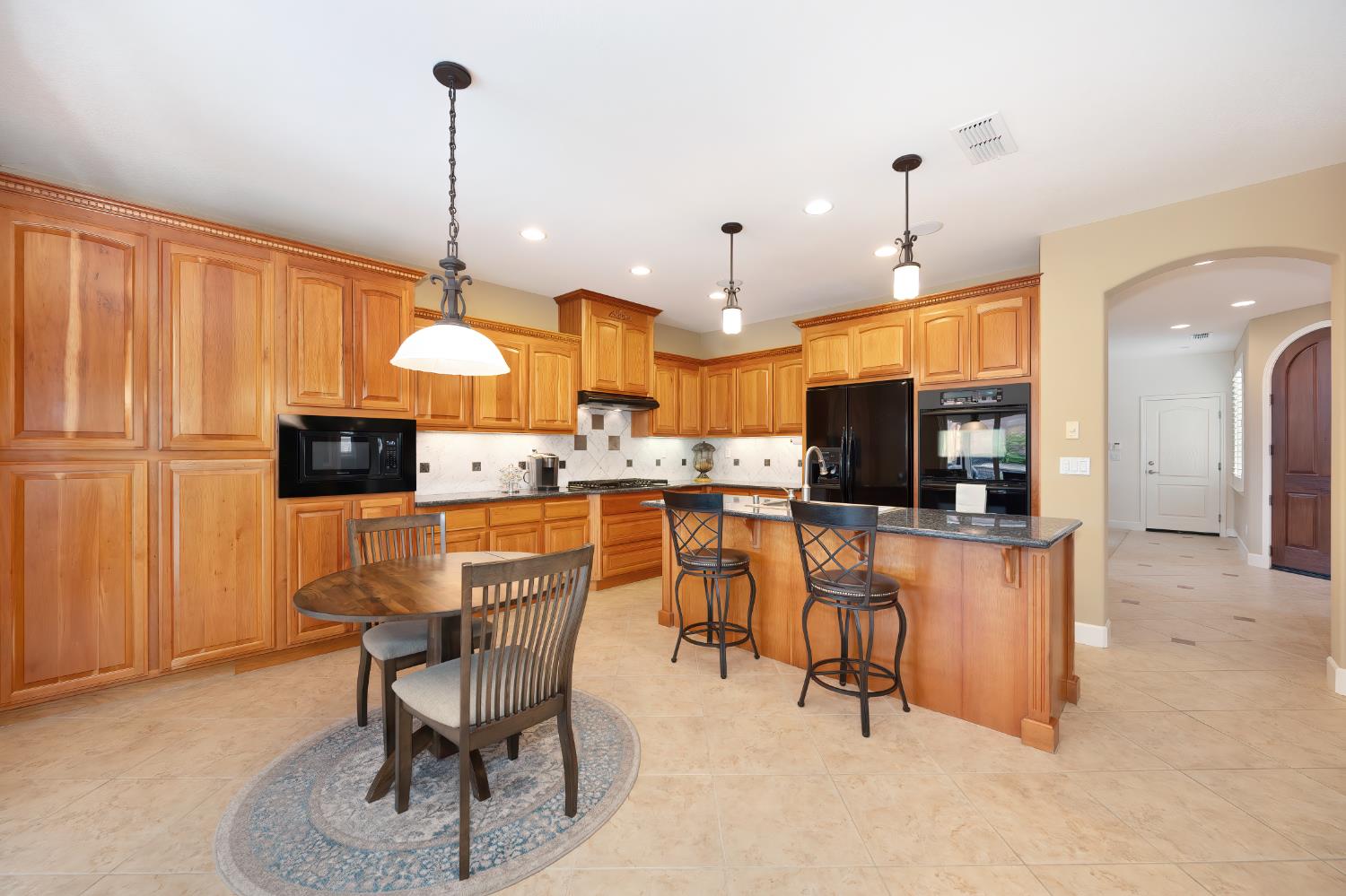 Detail Gallery Image 38 of 96 For 12379 El Portal Way, Rancho Cordova,  CA 95742 - 3 Beds | 2/1 Baths