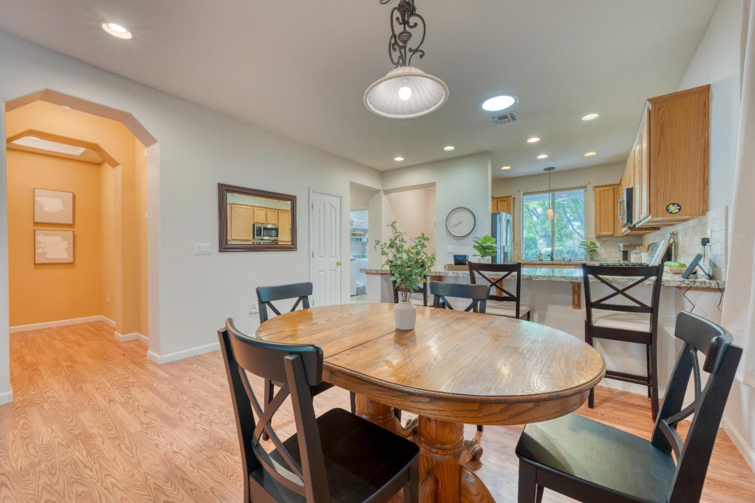 Detail Gallery Image 8 of 26 For 311 Pelican Bay Cir, Sacramento,  CA 95835 - 2 Beds | 2 Baths