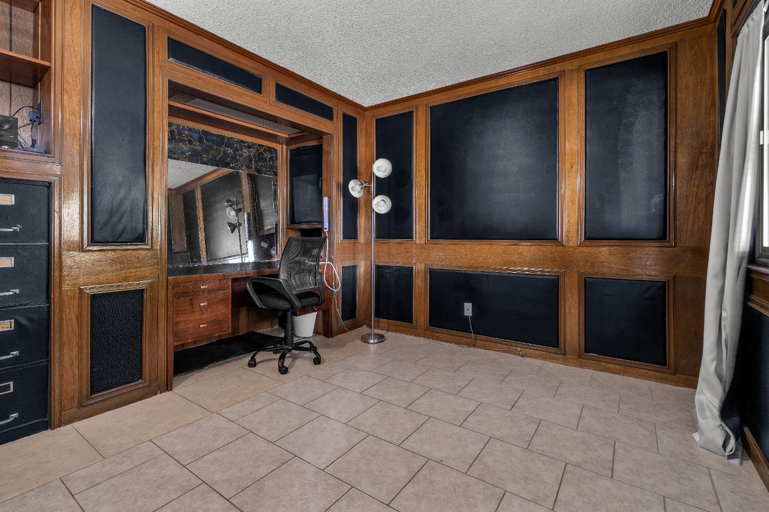 Detail Gallery Image 13 of 21 For 1167 W El Camino Ave, Sacramento,  CA 95833 - 3 Beds | 2/1 Baths