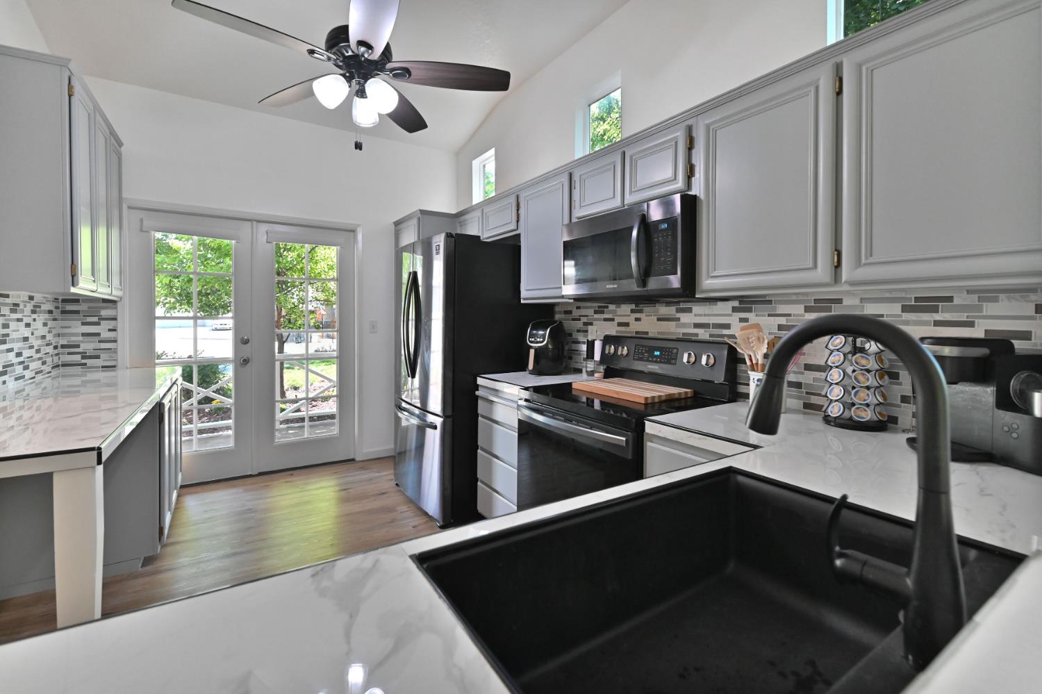 Detail Gallery Image 22 of 55 For 2535 Bridle Creek Ct, Tracy,  CA 95377 - 2 Beds | 2 Baths