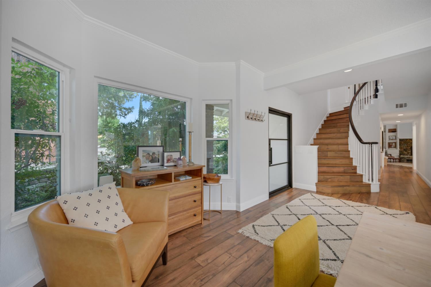 Detail Gallery Image 8 of 84 For 109 Bermuda Ct, Roseville,  CA 95678 - 4 Beds | 2/2 Baths