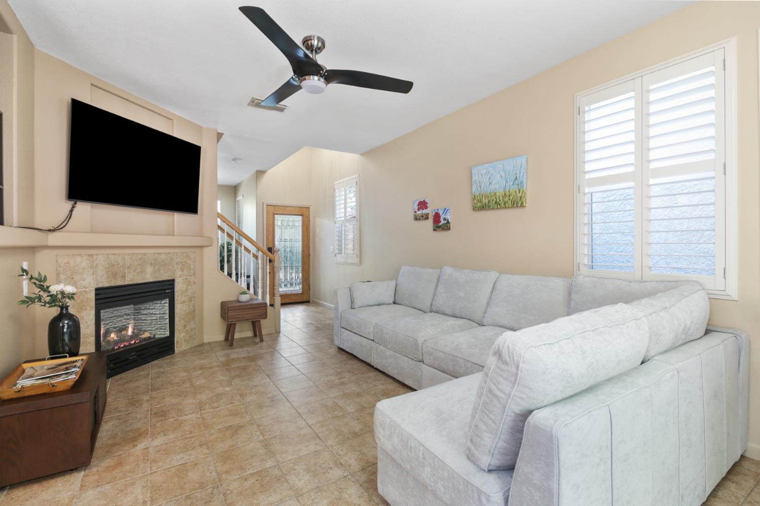 Detail Gallery Image 17 of 48 For 388 Metro Ln, West Sacramento,  CA 95605 - 3 Beds | 2/1 Baths
