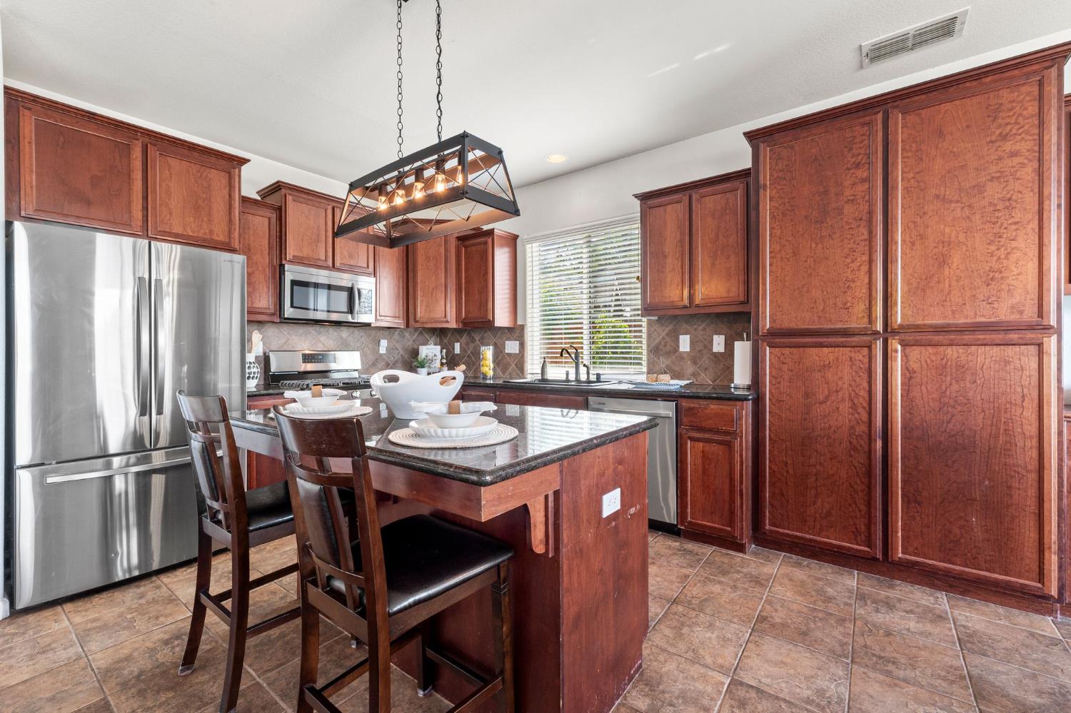 Detail Gallery Image 13 of 48 For 734 Kristi Ct, Jackson,  CA 95642 - 4 Beds | 3 Baths